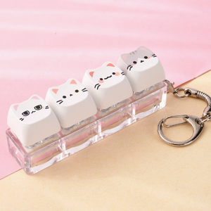 Lindo Llavero con Diseño de Gato, Juguete Antiestrés con Cuatro Cabezas de Gatitos Coloridas en Estuche Transparente para Niños y Adolescentes - Product Image 1