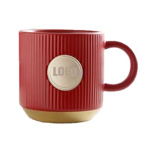 Vente en gros de tasses à café en céramique personnalisées de luxe avec plaque nominative créative, logo en cuivre gravé, publicité promotionnelle - Product Image 3