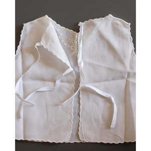 Camiseta de Bebé Bordada a Mano en Seda Pura, Camiseta de la Suerte - Product Image 6