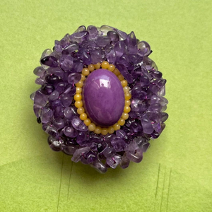 Broche de Amatista Natural en Forma de Flor con Cuentas de Mica Púrpura y Cera de Abeja, Estilo Vintage, Joyería para Mujer - Product Image 1
