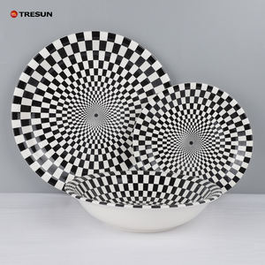 Juego de Vajilla Redonda de Cerámica Clásica a Cuadros Bico, en Blanco y Negro, para 4 Personas con Platos para Guarniciones - Product Image 1