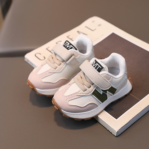 Chaussures de sport décontractées noires pour enfants, design de marque, à fermeture auto-agrippante, pour bébés garçons, mignonnes et abordables - Product Image 2