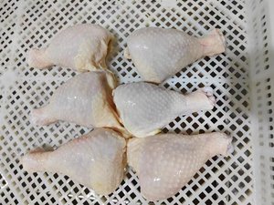 Venta caliente baquetas de <span class=keywords><strong>pollo</strong></span> congeladas frescas Halal IQF <span class=keywords><strong>carne</strong></span> de aves de corral en bolsas a granel al por mayor patas de <span class=keywords><strong>pollo</strong></span> - Product Image 3