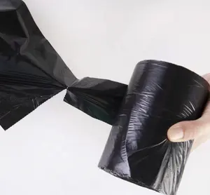 Sacchetto della spazzatura in plastica nera grande da 100 litri in plastica resistente in rotolo