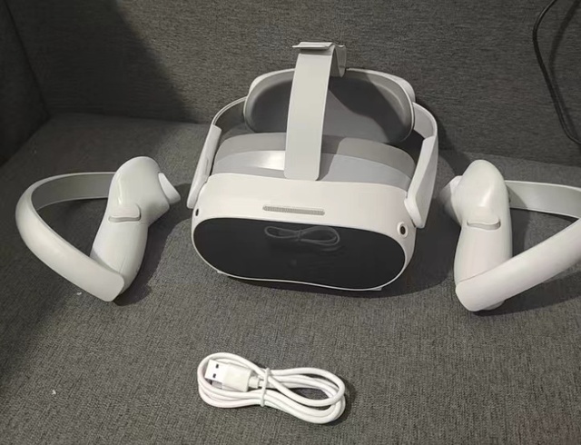 VR Headset 8GB 256GB All-in-one Virtual Reality Headset Pico4 3D VR Glasses 4K+Metaverse&Stream Gaming Monitor