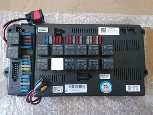 Pièces de <span class=keywords><strong>camion</strong></span> SINOTRUK HOWO, boîtier de commande de la boîte à fusibles WG9719581022 pour Howo A7 T5G T7H, module de commande ECU - Product Image 2