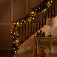 Guirlande de Noël avec lumières chaudes, décorations en forme de pommes de pin, verdure artificielle, facile à accrocher, réutilisable pour la décoration de porte et de mur