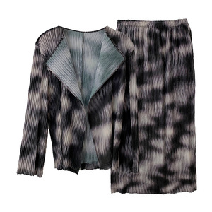 Ropa de Mujer al por Mayor, Conjuntos de Dos Piezas Plisados con Estampado, Ropa Femenina Elegante, Conjunto Plisado Miyake Otoño 2026 - Product Image 5