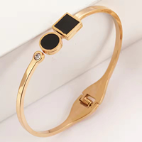 Bijouterie tendance avec logo personnalisé Ensemble de bracelets en zirconium trèfle en acier inoxydable plaqué or 18 ct pour femmes Bracelets personnalisés pour femmes