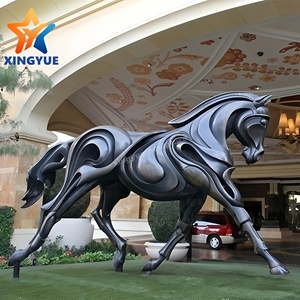 Sculpture d'art équestre en bronze personnalisée pour la décoration paysagère d'hôtels, villas, parcs et places commerciales - Product Image 4