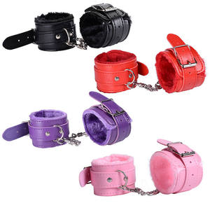 Manette Regolabili in Peluche e Pelle PU all'Ingrosso, <span class=keywords><strong>Accessori</strong></span> BDSM per Coppie - Product Image 3