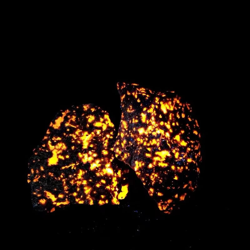 Piedra en bruto de Yooperlita gris