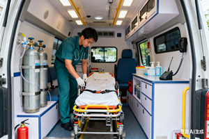 Ambulancia <span class=keywords><strong>de</strong></span> Emergencia y Cuidados Críticos para <span class=keywords><strong>Rescate</strong></span> al Aire Libre y Traslado <span class=keywords><strong>de</strong></span> Larga <span class=keywords><strong>Distancia</strong></span> con Ventilador en Existencia - Product Image 6