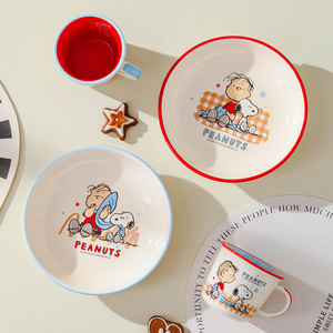 Ensemble de vaisselle en céramique Snoopy et <span class=keywords><strong>Charlie</strong></span> Brown, ensemble de 4 pièces, bol, assiette, tasse, cuillère avec boîte cadeau, ensemble de vaisselle de dessin animé mignon, ensemble cadeau - Product Image 5