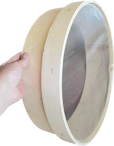<span class=keywords><strong>Tamis</strong></span> de <span class=keywords><strong>jardin</strong></span> traditionnel en <span class=keywords><strong>bois</strong></span> fait à la main avec un treillis en acier inoxydable à mailles plates et un pliage - Product Image 2