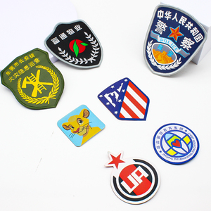 Parches de Chenilla Bordados Navideños con Lentejuelas, Ecológicos, Personalizados para Prendas, Termoadhesivos o Cosidos, Color Personalizado - Product Image 1