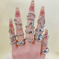 Nouvelle Collection Européenne et Américaine : Ensemble de 5 Bagues en Alliage Plaqué Or Rose avec Cœur Creux et Fleur, Ornées de Diamants, pour Femme – Idéal Cadeau