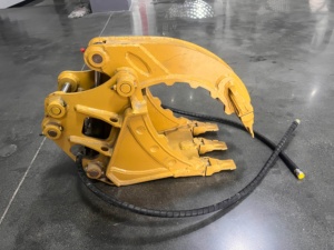 Agricultural <b>Mini</b> Excavator Attachments High Strength Steel Hydraulic Thumb <b>Clamp</b> - Product Image 1