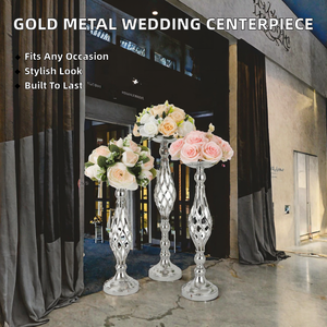 Candelabro de Metal Dorado, Hierro, Plástico y Acrílico, con Alimentación USB o Pilas AAA, Centro de Mesa para Bodas - Product Image 2