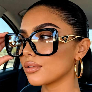Lunettes <span class=keywords><strong>de</strong></span> <span class=keywords><strong>lecture</strong></span> <span class=keywords><strong>de</strong></span> luxe 2026 pour <span class=keywords><strong>femme</strong></span>, monture carrée, branches triangulaires en forme <span class=keywords><strong>de</strong></span> cœur, verres anti-lumière bleue transparents pour ordinateur - Product Image 1