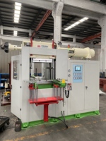 Machine d'injection de caoutchouc silicone et presse de vulcanisation Huacheng XZL 300 tonnes pour la fabrication de joints, certifiée CE, 380V, longue durée de vie