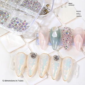 อุปกรณ์ตกแต่งเล็บ BIN New 3D 12 ช่อง ลายคริสตัล AB รูปหัวใจ ดีไซน์พิเศษ - Product Image 3