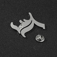 Broche de metal esmaltado con la letra L personalizado al por mayor, insignia creativa para bolsos, ropa y accesorios de joyería