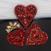 Accessoires de couture décoratifs 3D tendance : Patchs perlés et strass pour robes, chapeaux, sacs, broderies de Noël en feutre non tissé