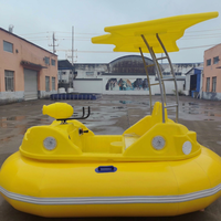 Bateau tamponneur gonflable électrique motorisé pour adultes, en forme de voiture aquatique, personnalisable en gros