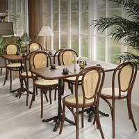 PLUS DESIGN Vente en gros Ensembles de bar de magasin moderne Industrial Bistro Vintage Metal Tables et chaises Wood Coffee Dining Restaurant Booth
