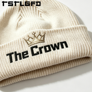 Gorro de Invierno Personalizado con Logotipo Bordado Plano, Gorro de Punto Acanalado al por Mayor con Tela Suave y Borde Reforzado, Fabricante de Gorros - Product Image 4