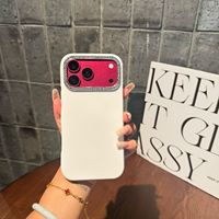 Coque de luxe scintillante effet diamant pour iPhone 18 17 Pro Max, protection antichoc avec airbag, finition mate effet peau, coque arrière brillante