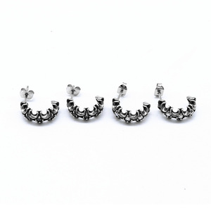 Pendientes yunnique con forma de media luna, acero de titanio, diseño geométrico en blanco y negro, joyería de moda - Product Image 3