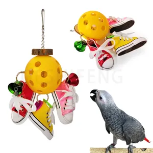 थोक रंगीन प्लास्टिक गेंद कपास जूते पक्षी खिलौना तोता के लिए Cockatiel एक प्रकार का तोता Conure तोता