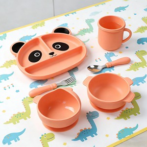 Juego <span class=keywords><strong>de</strong></span> alimentación para bebés personalizado al por mayor, <span class=keywords><strong>de</strong></span> silicona, sin BPA, apto para alimentos, con tenedor y cuchara, plato con ventosa y vajilla. - Product Image 5