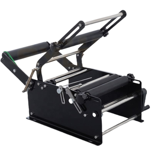 Machine d'étiquetage manuelle pour bouteilles rondes en plastique YLY-30S, adaptée aux étiquettes adhésives pour bouteilles rondes, machine d'emballage - Product Image 1