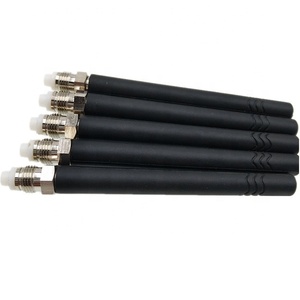 Antena direccional de caucho negro GSM 800-1900MHZ con conector FME hembra recto, personalización de fábrica - Product Image 2
