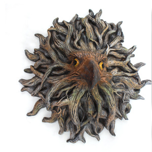 Radice <span class=keywords><strong>di</strong></span> albero caratteristiche facciali figurina <span class=keywords><strong>di</strong></span> uccello all'aperto testa <span class=keywords><strong>di</strong></span> aquila ciondolo giardino albero ornamento decorazione scultura albero faccia decorazione - Product Image 6