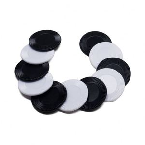 Jetons de poker en plastique colorés de haute qualité en gros, sans valeur nominale, adaptés aux casinos et aux jeux de société - Product Image 2