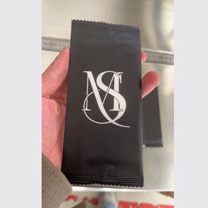 Lingettes humides personnalisées emballées individuellement, lingettes nettoyantes jetables en tissu non tissé, lingettes humides pour le voyage avec logo - Product Image 4