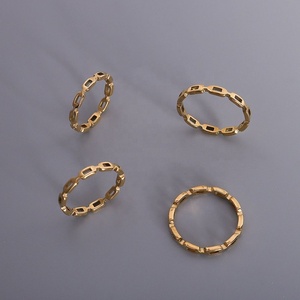 เครื่องประดับใหม่มาแรง แหวนทองคำแบบคลาสสิก แหวนสแตนเลสสำหรับผู้หญิง - Product Image 5