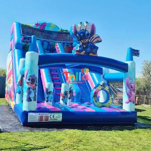 Château gonflable Stitch avec parcours d'obstacles, structure gonflable durable au design unique - Product Image 2