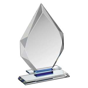 Trofeo <span class=keywords><strong>de</strong></span> Cristal K9 en Forma <span class=keywords><strong>de</strong></span> Iceberg, Premio <span class=keywords><strong>de</strong></span> Cristal Personalizado con Grabado Láser - Product Image 1