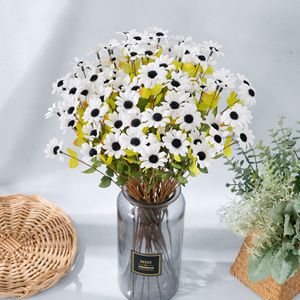 CallaFloral Ramo de Margaritas Artificiales Blancas Hechas a Mano para Decoración de Bodas, Rama Individual de Tela Tejida Artesanal - Product Image 2