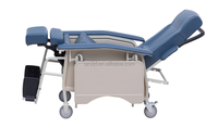 Chaise inclinable pliable multifonctionnelle médicale mobile pour hôpital Chaise inclinable manuelle confortable pour personnes âgées