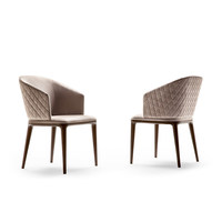 Chaise de style italien, mobilier moderne, chaise de restaurant OEM de haute qualité avec pieds en bois massif et cuir à carreaux pour salle à manger d'hôtel
