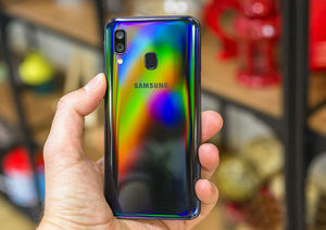 Boîte en gros scellée pour le téléphone d'origine <span class=keywords><strong>Samsung</strong></span> <span class=keywords><strong>Galaxy</strong></span> <span class=keywords><strong>A40</strong></span> A405FN/DS 5.9 pouces Octa Core 4 Go de RAM 64 Go de ROM 16MP 4G LTE 5 pièces - Product Image 6