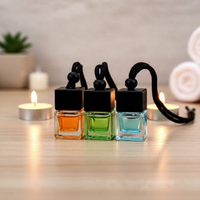 Flacon diffuseur de voiture vide en verre carré de 8 ml avec cordelette et bouchon à vis pour parfum et aromathérapie, noir