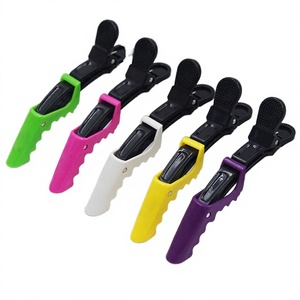 Pinces à cheveux en plastique noir pour coiffure et sectionnement, à dents larges, double charnière, usage commercial pour femmes - Product Image 1