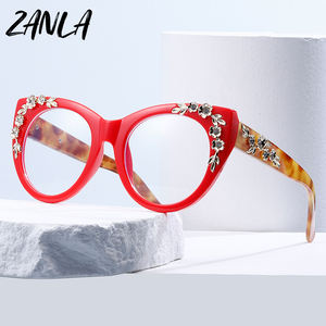 Occhiali da Lettura Vintage con Fiori Barocchi e Lenti Anti Luce Blu per Donne 2025 Occhiali da Vista Oversize di Lusso Rossi - Product Image 1